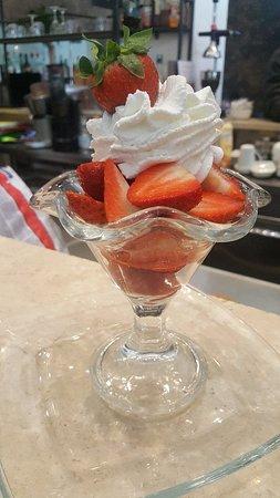 Glamour Cafe
