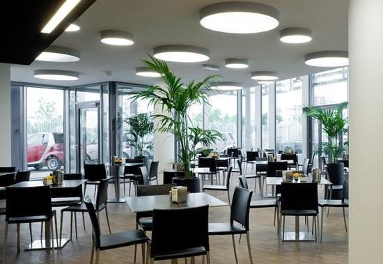 Mercedes-Benz Cafe