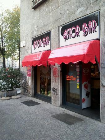 Astor Bar & Lounge