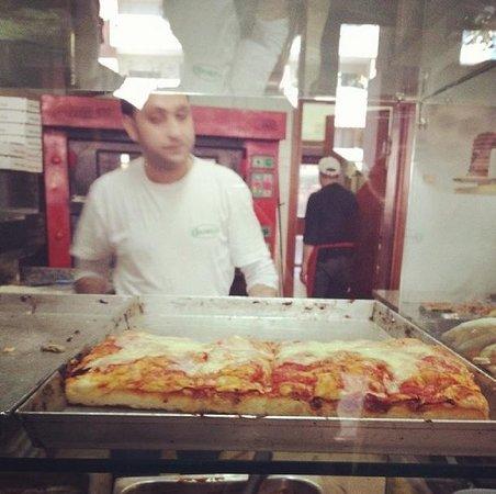 Pizzeria Jolly