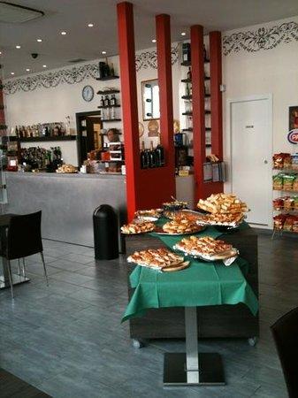 Joy cafe lipomo