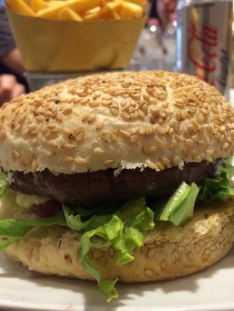Rombon Bakery