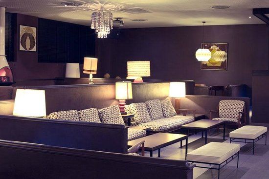 CAFETERIA & Lounge Bar