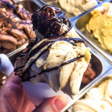 Lava Gelato & Bakery