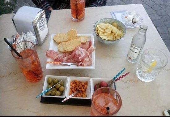 Fashion Cafe