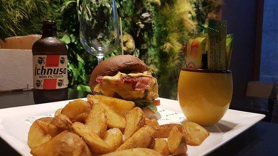 Quid Lounge