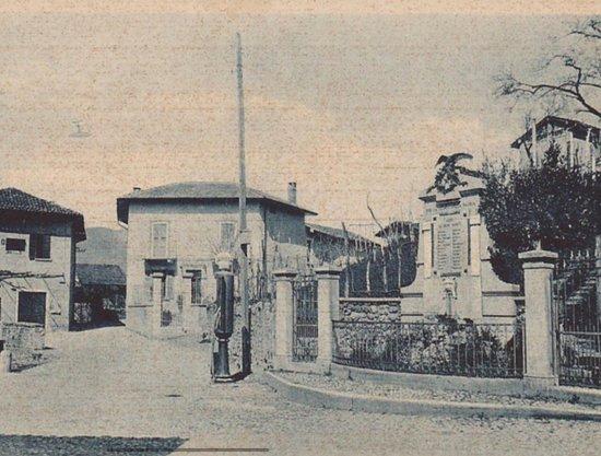 Monumento ai Caduti di Azzio