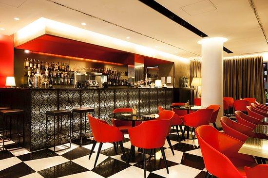 Primadonna Ristorante & Lounge Bar