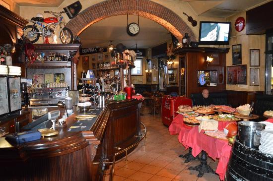 Henry's Cafe