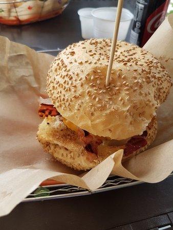 Mama Burger