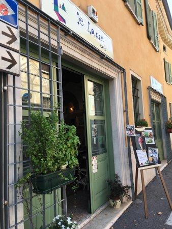 Le Lasse Cafe