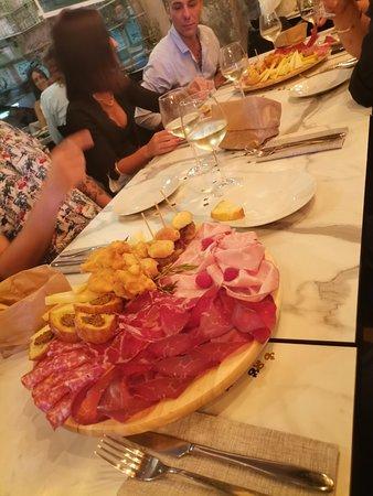 Bachus Enoteca E Bistrot