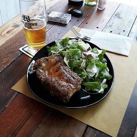 Pitoto Grill Pub