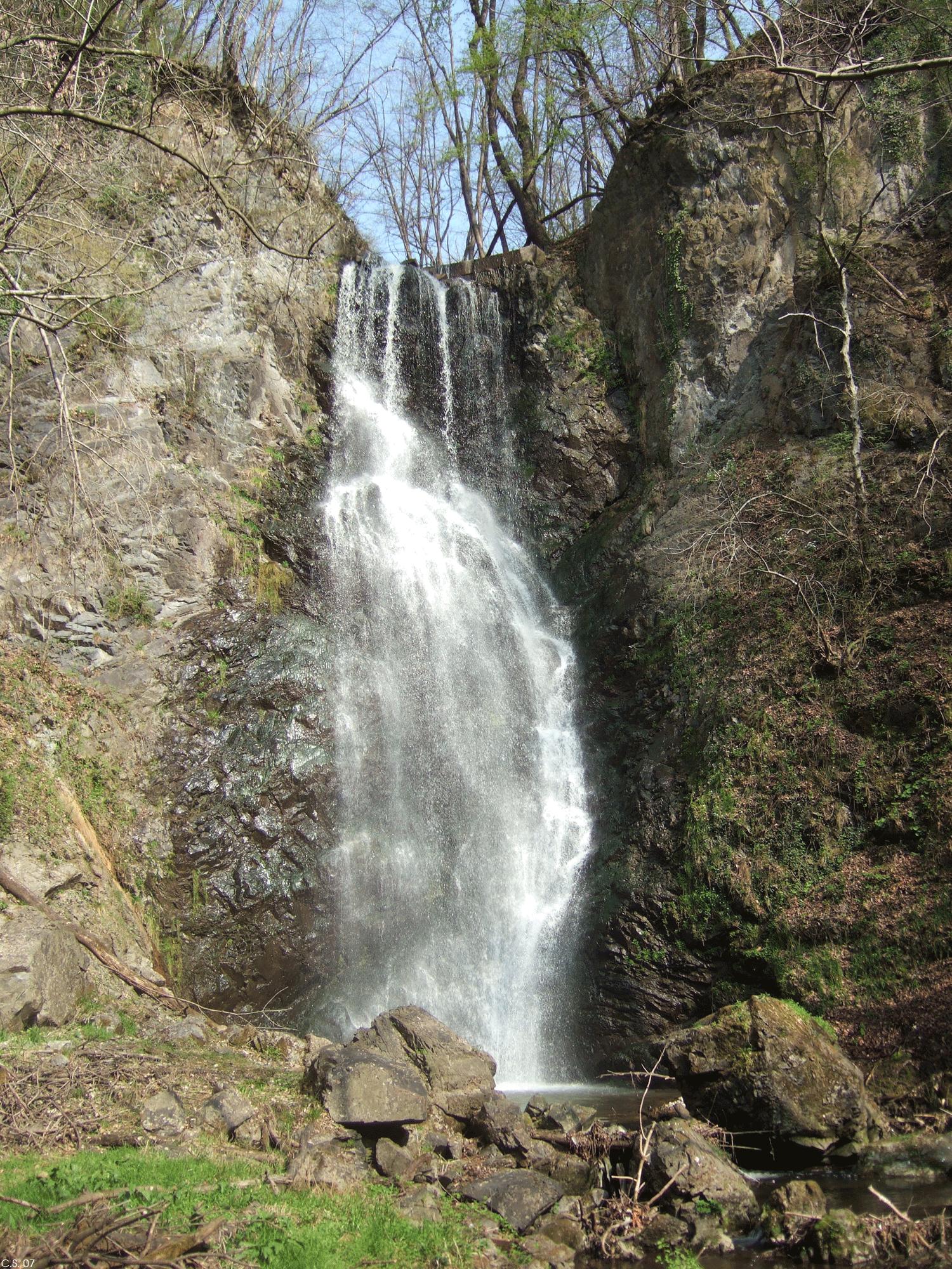 Cascata Del Pésegh