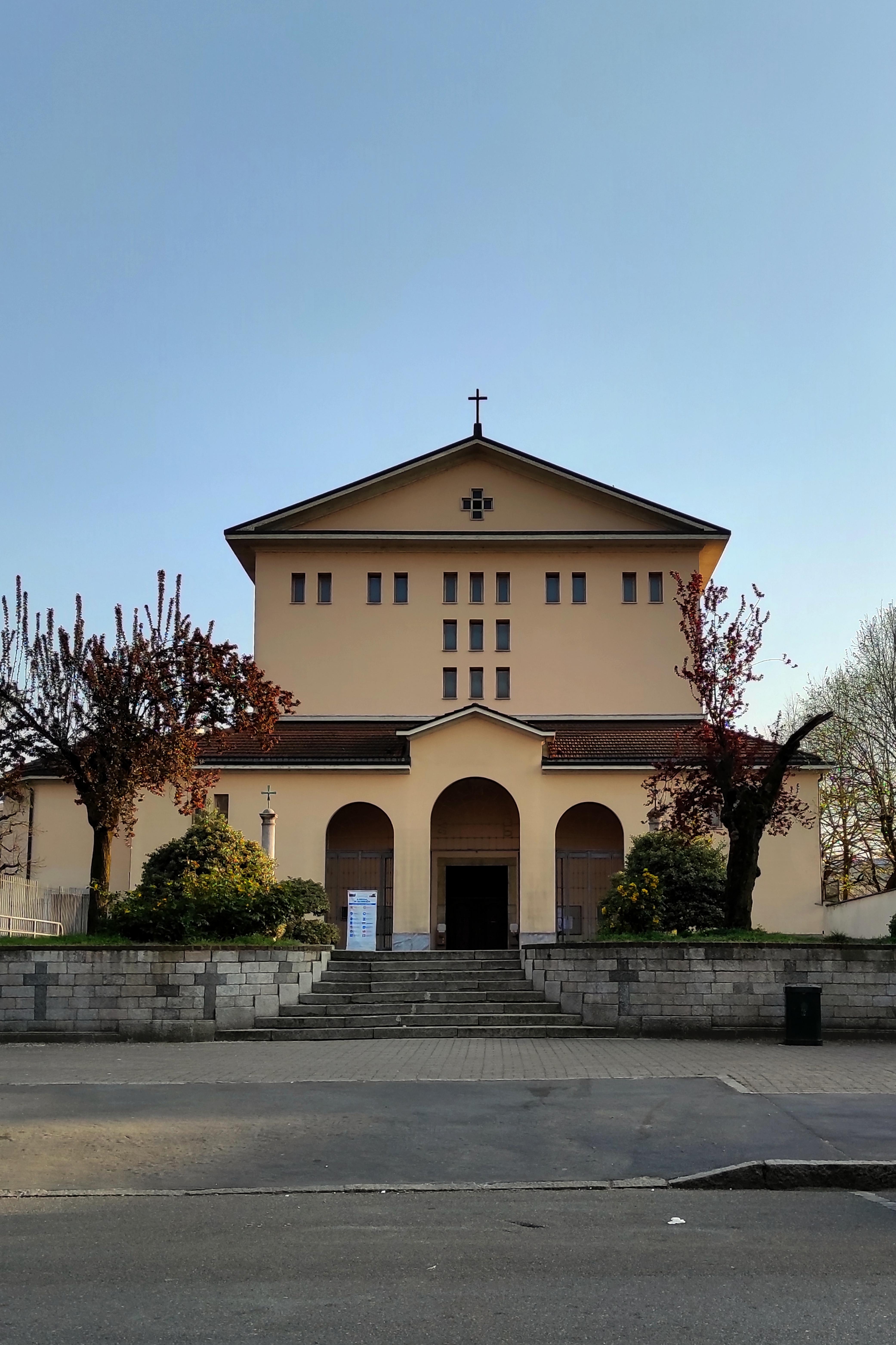 chiesa di San Barnaba in Gratosoglio