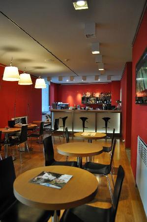 The Club 1