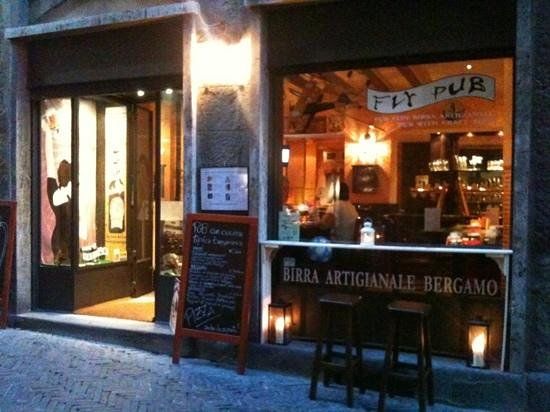 Fly Pub